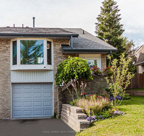 2903 Salerno Cres, Mississauga, ON, L5N1T3 | Card Image