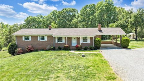 935 Bonbrook Mill Rd, Rocky Mount, VA, 24151-2946 | Card Image