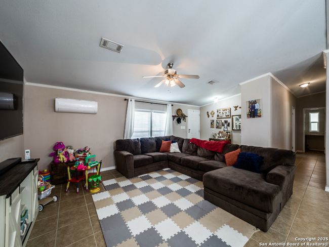 1271 Sandbranch Rd, House other with 3 bedrooms, 2 bathrooms and null parking in Bigfoot TX | Image 11