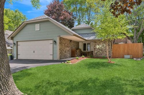 6141 Concord Hill Ln, Minnetonka, MN, 55345-6093 | Card Image