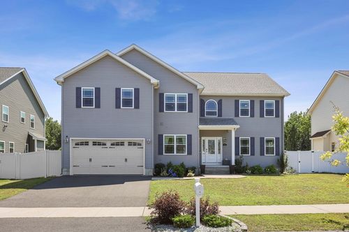 51 Elaine Cir, Springfield, MA, 01109-1205 | Card Image