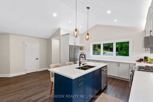 662 Raglan Rd W, House other with 3 bedrooms, 3 bathrooms and 10 parking in Oshawa ON | Image 14