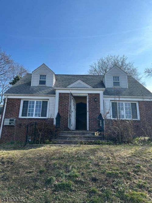 12 Furrey Pl, Paterson, NJ, 07522-1011 | Card Image