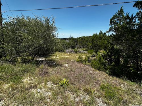 813 Valley Rdg, Canyon Lake, TX, 78133 | Card Image