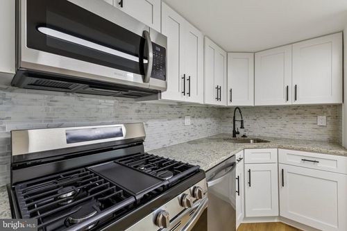 apt-1a-1554 Northgate Sq, RESTON, VA, 20190-3780 | Card Image