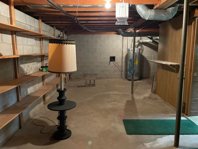 STORAGE ROOM | Image 29