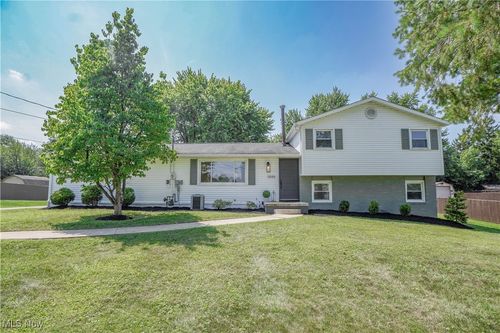 5888 Longview St Sw, Massillon, OH, 44646-9420 | Card Image