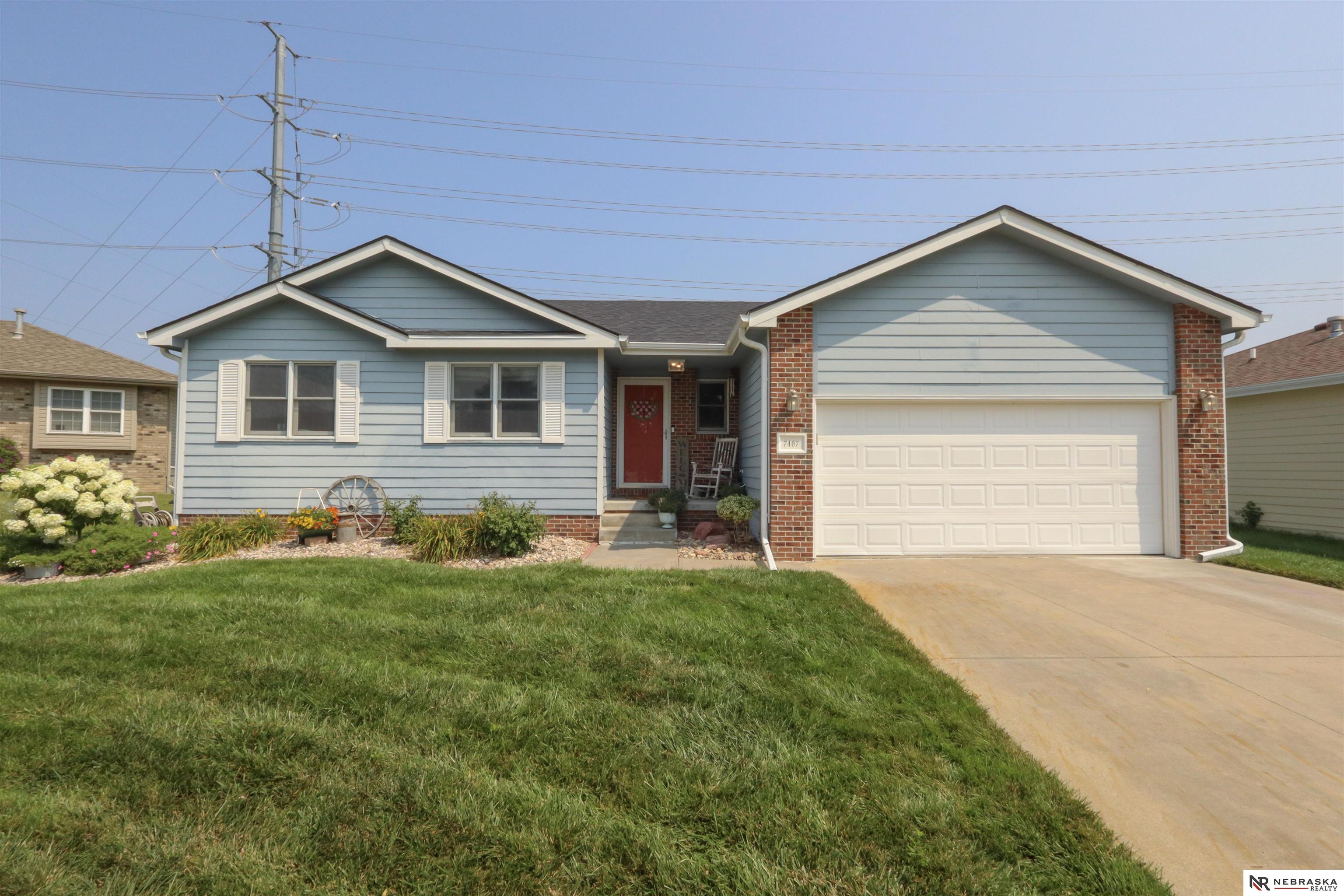 Whitewater Ln, Lincoln, NE 68521