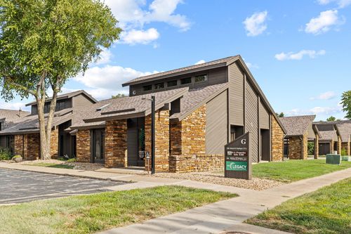 100-1200 E Woodhurst Dr, Springfield, MO, 65804-4261 | Card Image