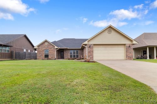 3508 Carriage Point Dr, Durant, OK, 74701-2297 | Card Image