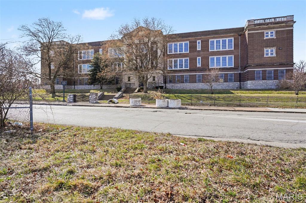 Commercial Sale in St Louis 2