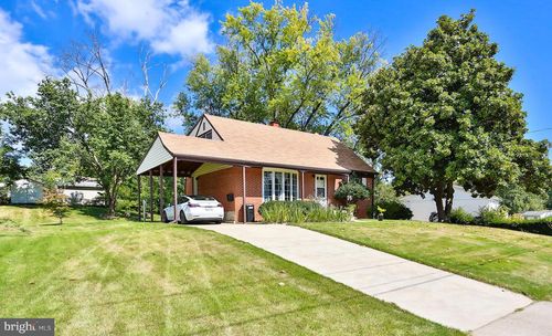 1914 Radford Dr, Woodbridge, VA, 22191-2561 | Card Image