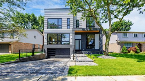 22 Sanderson Cres, Richmond Hill, ON, L4C5L4 | Card Image