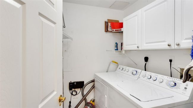 Laundry In Unit | Image 24