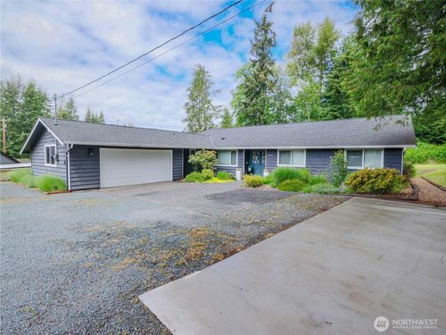 20925 Frank Waters Rd, Stanwood, WA, 98292-7801 | Card Image