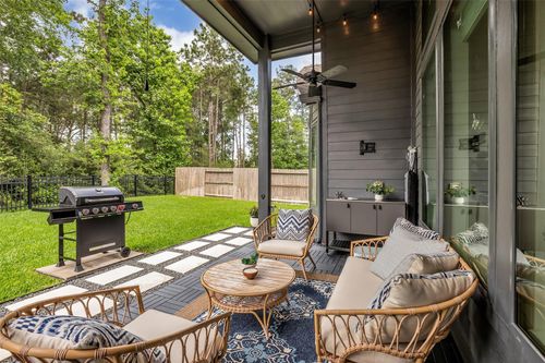 2915 Oakcrest Meadow Ct, Conroe, TX, 77385-2027 | Card Image