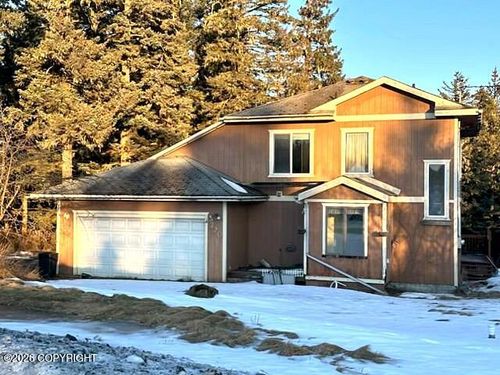 3720 Sunset Dr, Kodiak, AK, 99615-7025 | Card Image