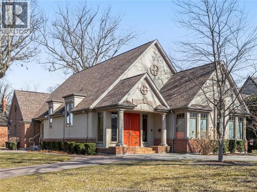 3404 Victoria Blvd, Windsor, ON, N9E3L2 | Card Image