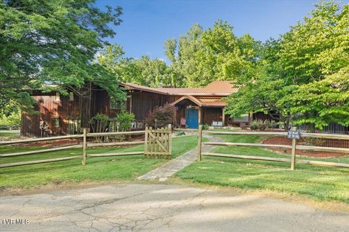 305 Pleasley Rd, Kingsport, TN, 37660-3452 | Card Image