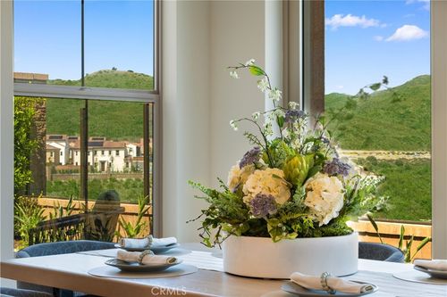 122 Mossvine, Irvine, CA, 92618-3551 | Card Image