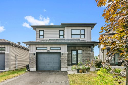 609 Robert St, Rockland, ON, K4K0J8 | Card Image