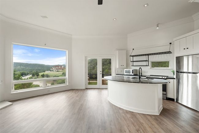 5312 Scenic View Dr, House other with 2 bedrooms, 3 bathrooms and 2 parking in Austin TX | Image 8