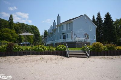 8 - 15 28th St N, Home with 3 bedrooms, 2 bathrooms and 2 parking in Wasaga Beach ON | Image 1