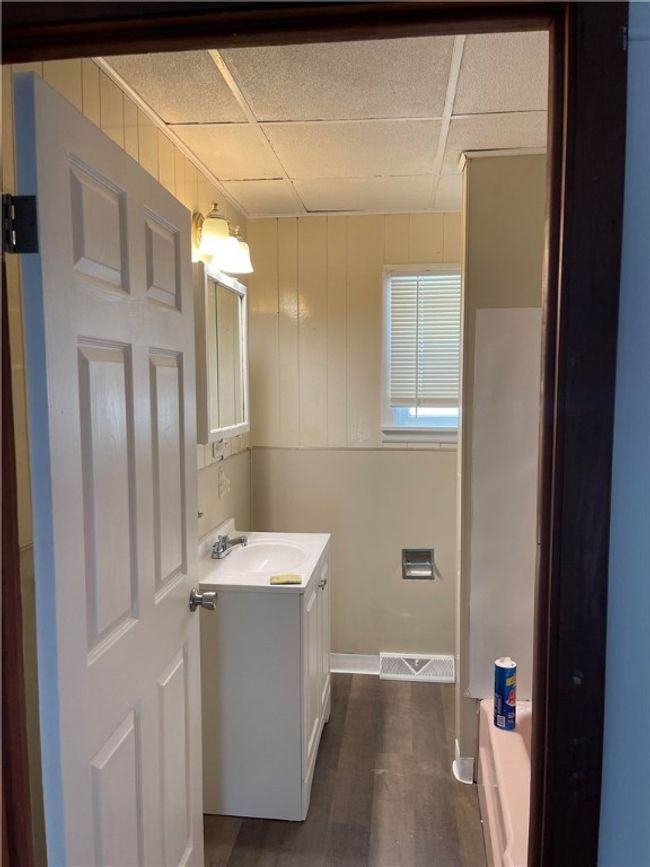 114 4 Th Ave, House other with 3 bedrooms, 2 bathrooms and 1 parking in Butler PA | Image 15