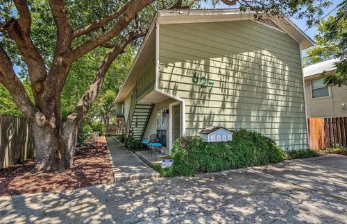 627 Texas St, Denton, TX, 76209-3255 | Card Image