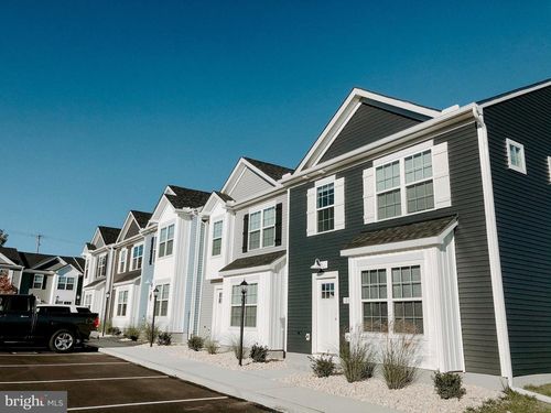 apt-f-51-F Overlook Dr, HANOVER, PA, 17331-8184 | Card Image