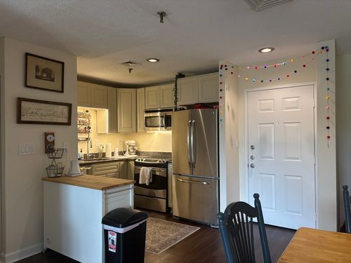 apt-303-90 Quincy Shore Dr, Quincy, MA, 02171-2916 | Card Image