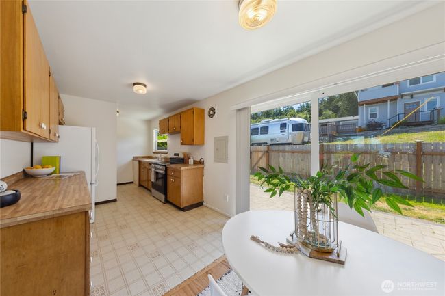 3309 W 2 Nd St, House other with 3 bedrooms, 1 bathrooms and 1 parking in Anacortes WA | Image 14