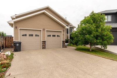 417 Sundance Pl, House detached with 5 bedrooms, 3 bathrooms and 4 parking in Coalhurst AB | Image 3