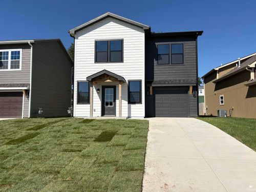 814 14th St, Wamego, KS, 66547-1237 | Card Image