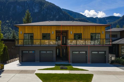 2-2096 Crumpit Woods Drive, Squamish, BC, V8B0T6 | Card Image