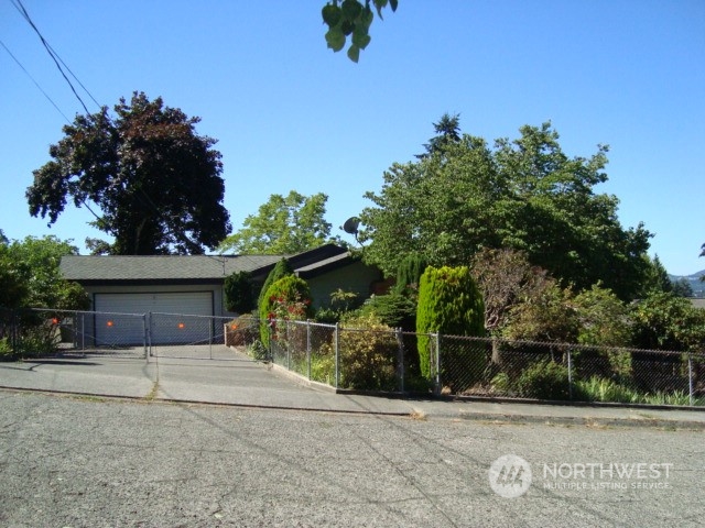 Chestnut St, Bremerton, WA 98310