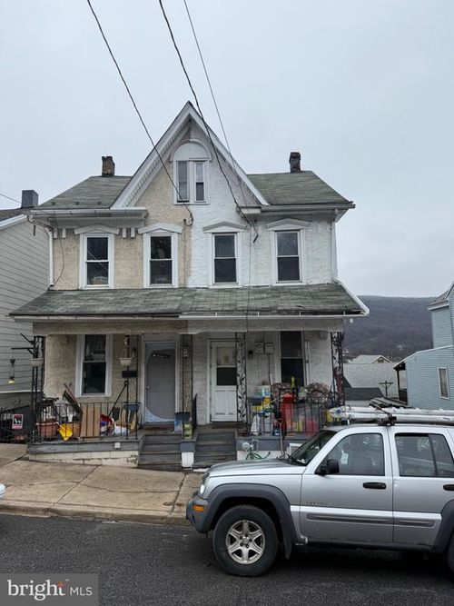 513 W Mulberry St, SHAMOKIN, PA, 17872-5741 | Card Image