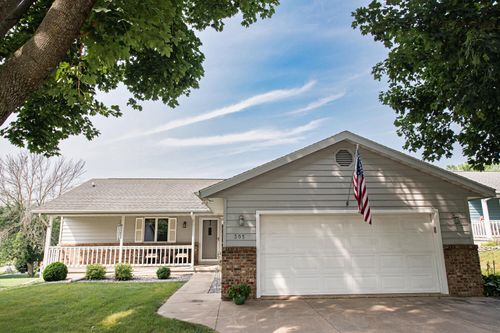 305 Regent Dr, La Crescent, MN, 55947-1822 | Card Image
