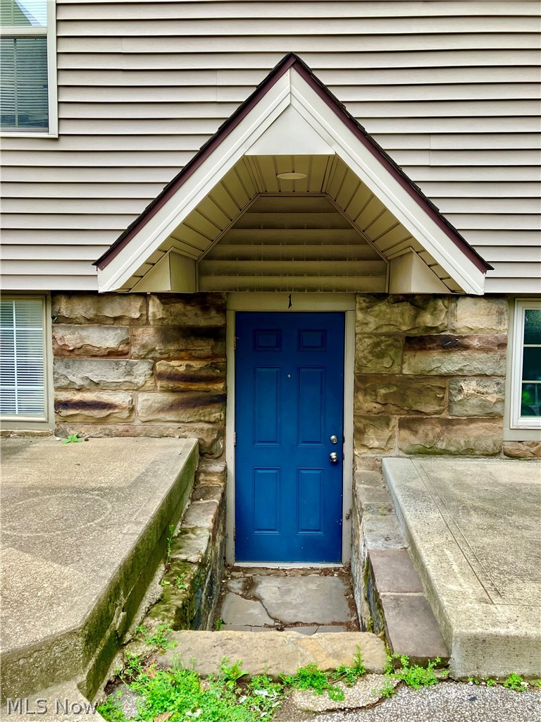 Residential Income in Akron 5