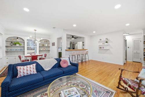 6131 Harwood Dr, Des Moines, IA, 50312-1241 | Card Image