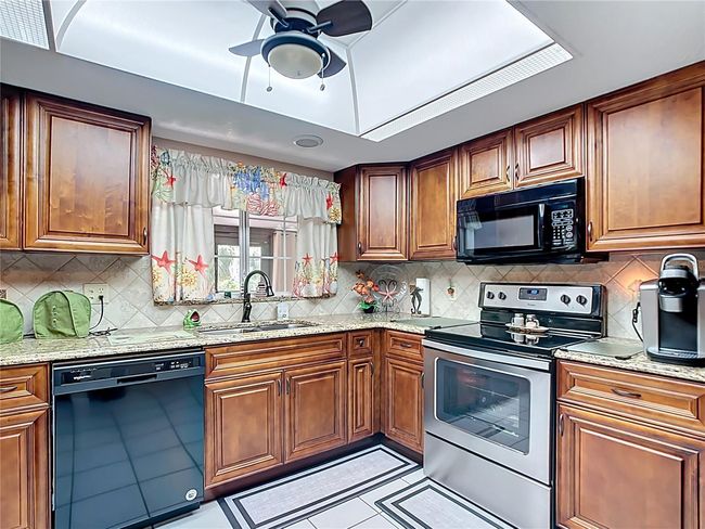 12110 Palmetto Ct, House other with 2 bedrooms, 2 bathrooms and null parking in DUNNELLON FL | Image 21