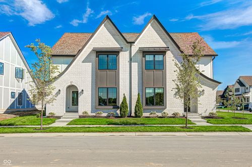 8764 Chauncey St, Zionsville, IN, 46077-8081 | Card Image