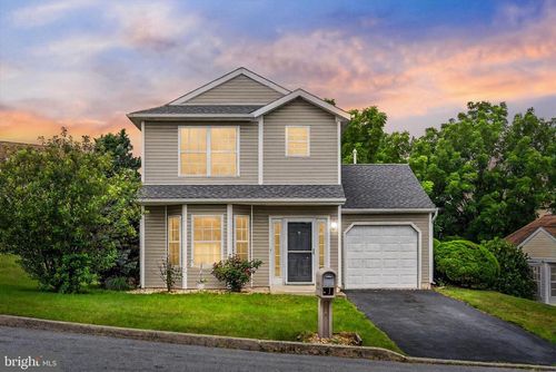 6262 S Highlands Cir, Harrisburg, PA, 17111-6939 | Card Image