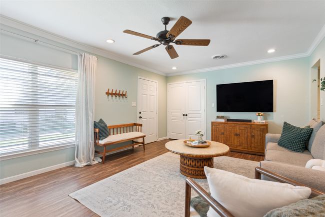 1307 W 6 Th St, House other with 4 bedrooms, 2 bathrooms and null parking in McGregor TX | Image 4