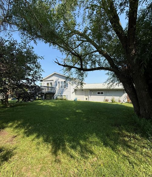 324 25th St Nw, Bemidji, MN, 56601-2469 | Card Image