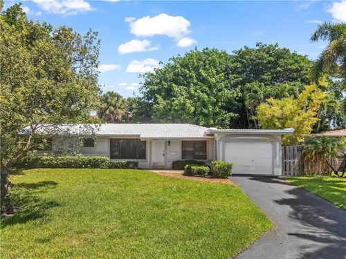 2161 Ne 35th St, Lighthouse Point, FL, 33064-7531 | Card Image