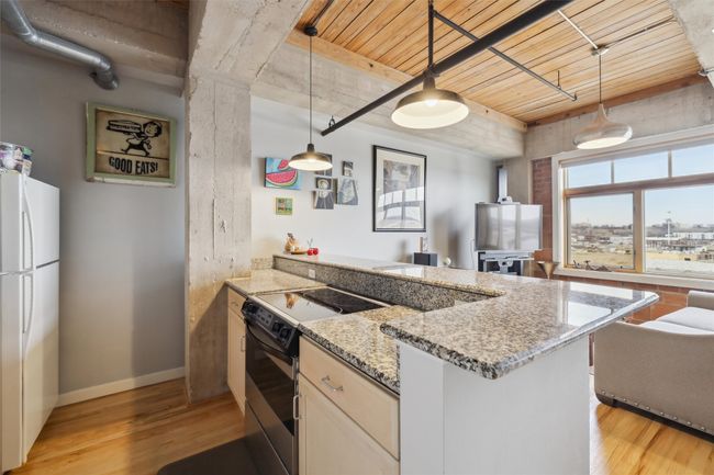 UNIT-407 - 100 Market St, Condo with 2 bedrooms, 2 bathrooms and null parking in Des Moines IA | Image 16