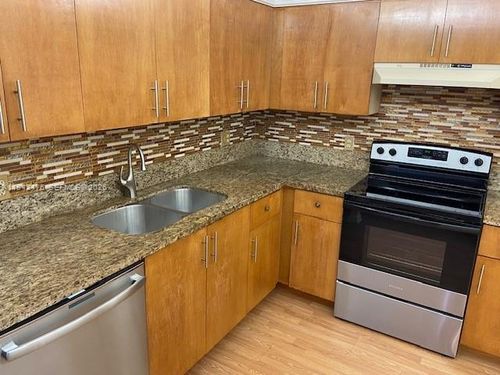 apt-e2-1902 Bermuda Cir, Coconut Creek, FL, 33066-2807 | Card Image
