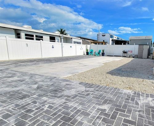 376-325 Calusa St, Key Largo, FL, 33037-2641 | Card Image