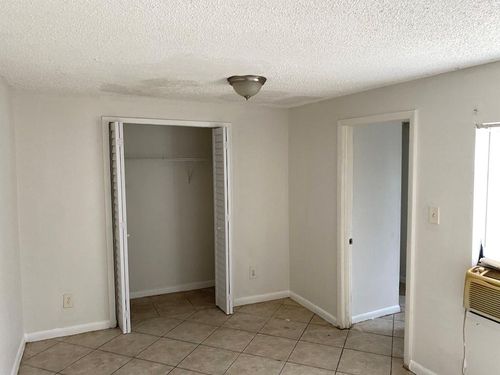 2-1640 Sw 40th Ter, Fort Lauderdale, FL, 33317-5813 | Card Image